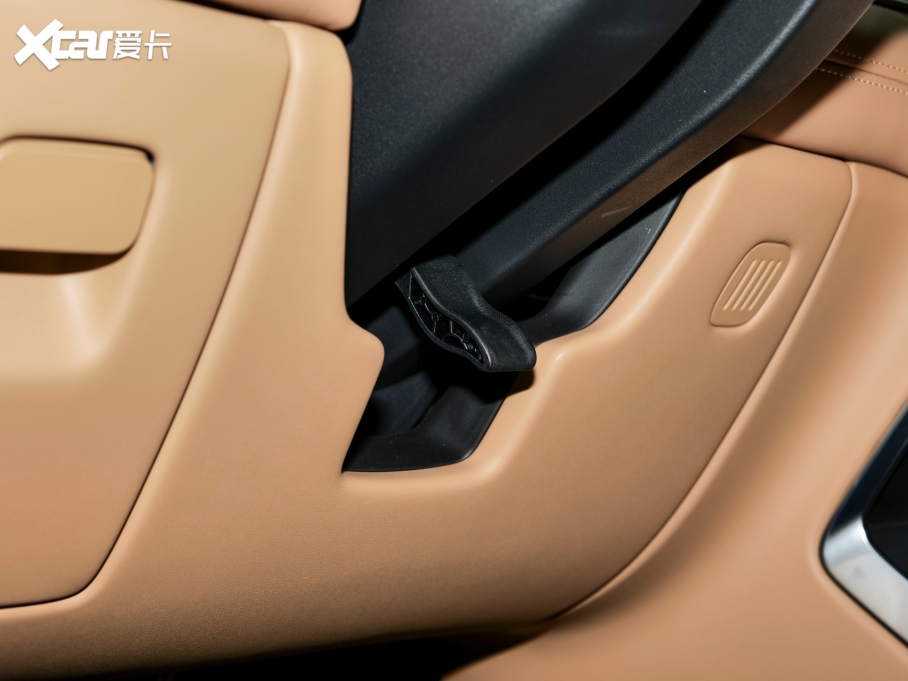 2023I09Դ 2.0TD EM-P hAM 