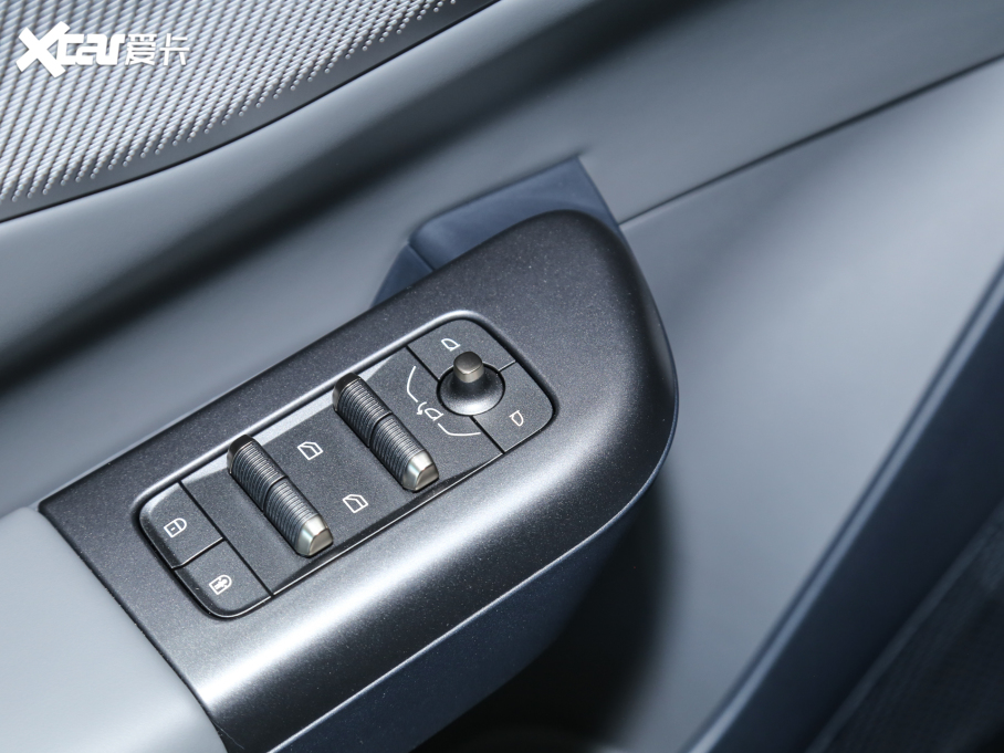 2025I(lng)07 EM-P 126Lm(x){Ultra