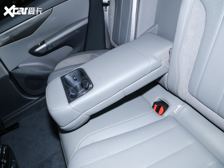 2025I07 EM-P 126Lm{Ultra