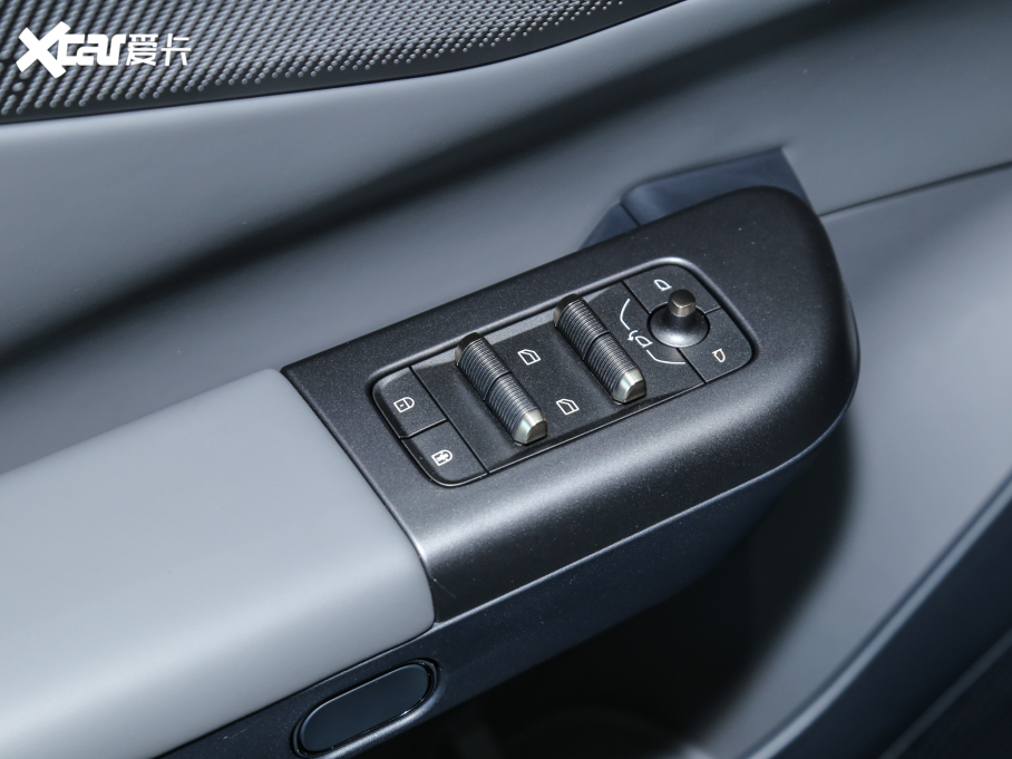 2025I(lng)07 EM-P 126Lm(x){Ultra