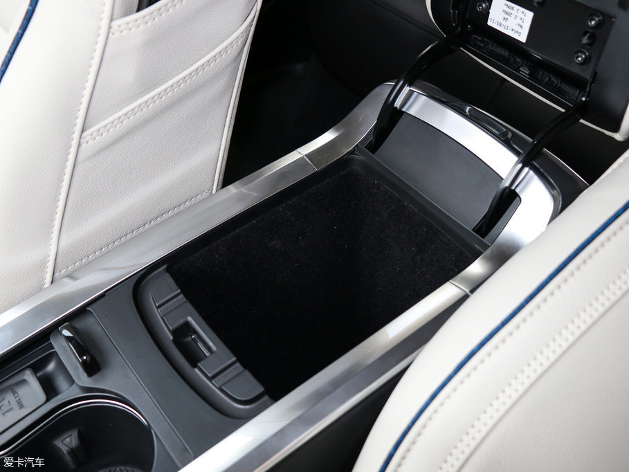 2017I01 2.0T ҫPro V