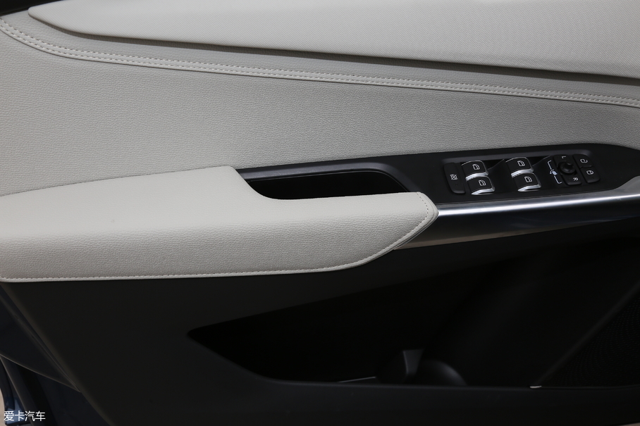 2017I01 2.0T ҫPro V