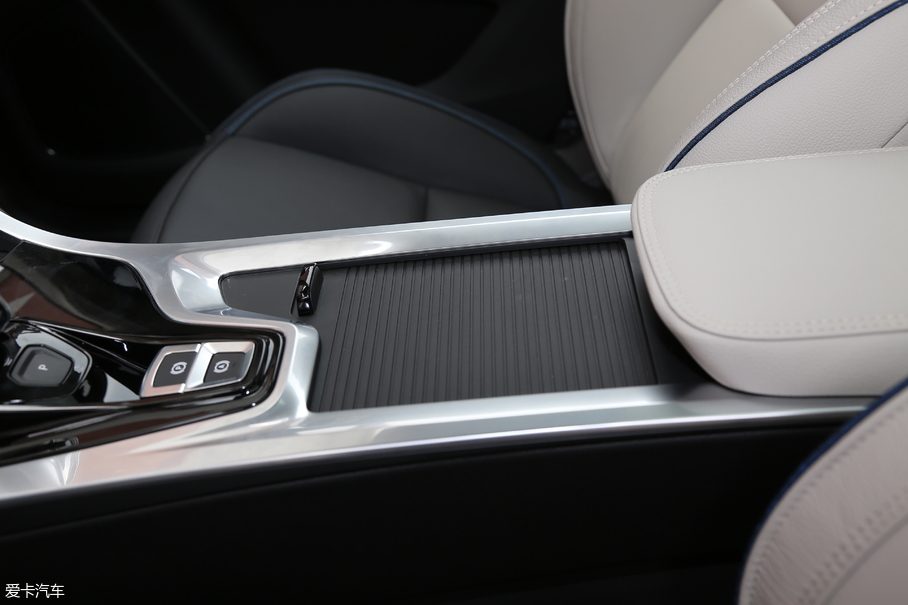 2017I01 2.0T ҫPro V