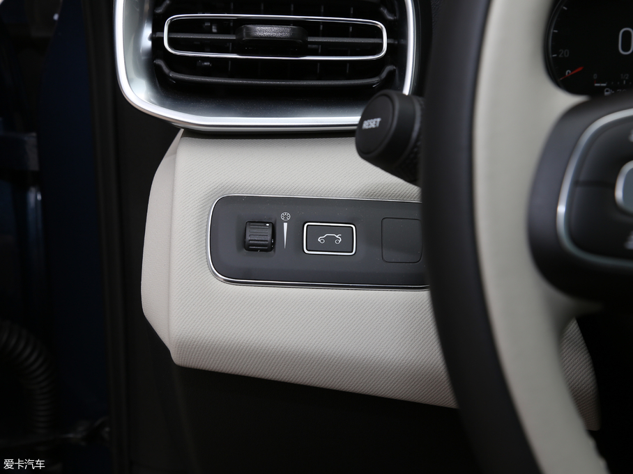 2017I01 2.0T ҫPro V