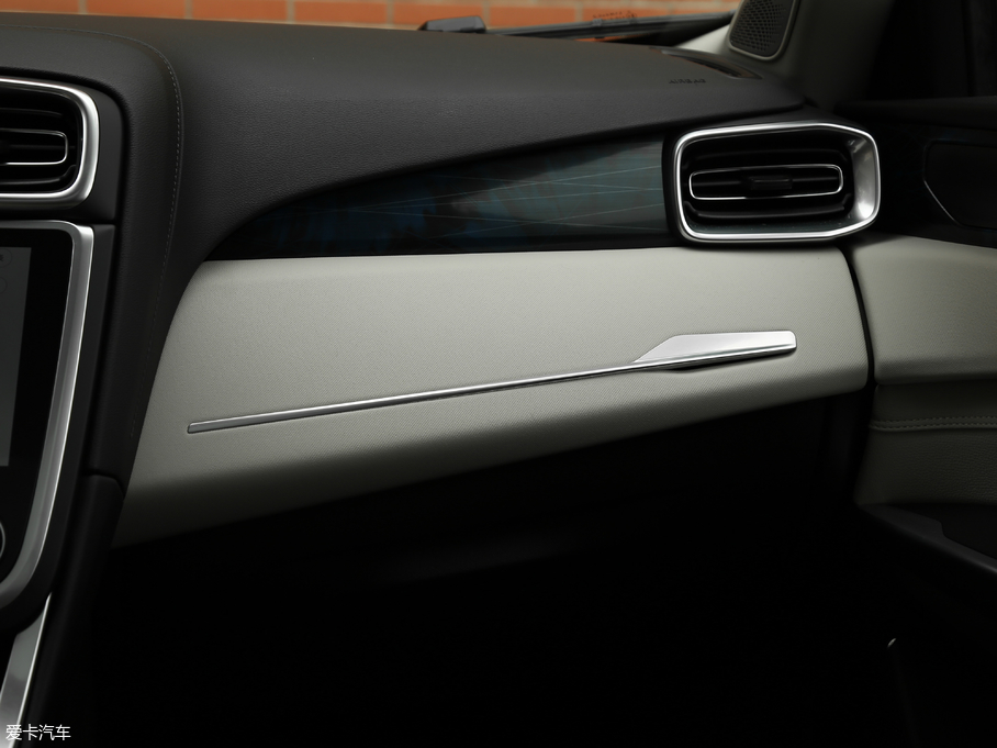 2017I01 2.0T ҫPro V