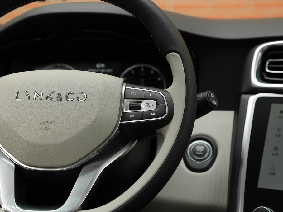 2017I01 2.0T ҫPro V