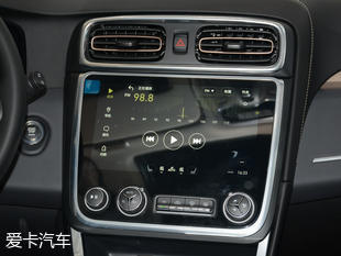 領(lǐng)克2018款領(lǐng)克01