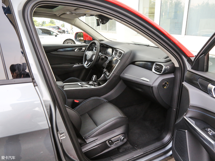 2018I01 PHEV 1.5T PHEV Pro V