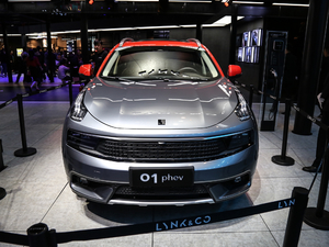 20181.5T PHEV Pro V w^