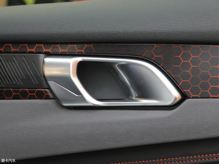 2018I(lng)02 2.0TD DCT(q) Pro V