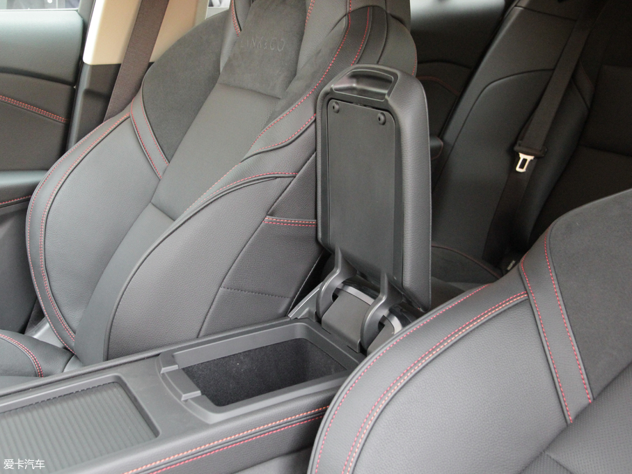 2018I(lng)02 2.0TD DCT(q) Pro V