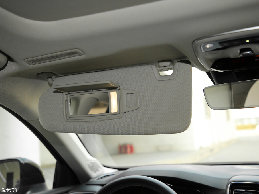 2018I02 1.5TD DCT ҫPro V