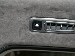 2022款100kWh 签名版 六座 中控区