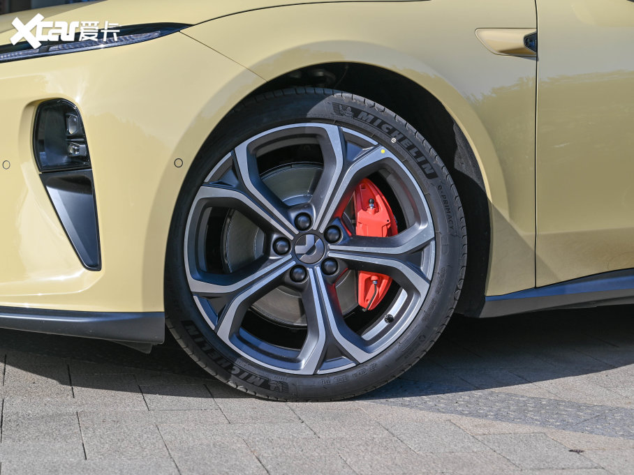 2023εET5T 100kWh Touring