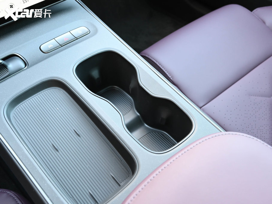 2023εET5T 100kWh Touring