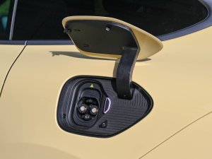 2023100kWh Touring ^