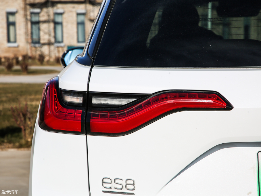 2018εES8 ʼ