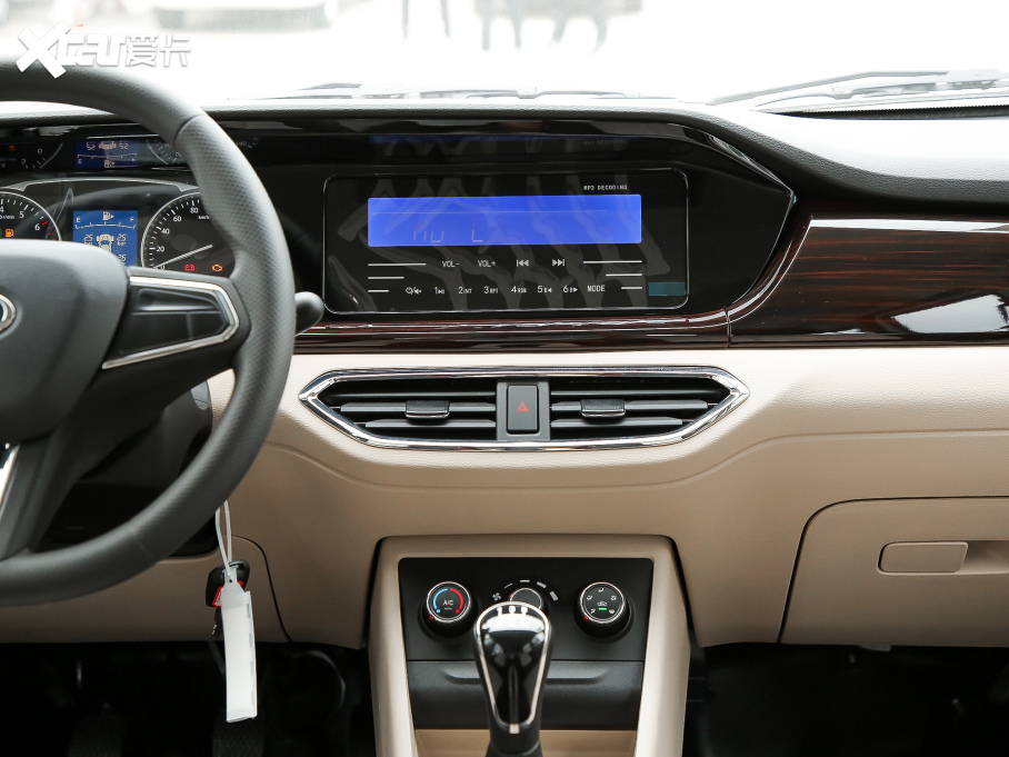 2021���Խ��V5 ��ؔ�� 1.5L ���m��