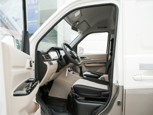 2021���M(j��n)���� 1.5L ���A�� ǰ�ſ��g