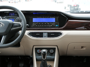 2021���M(j��n)���� 1.6L ���m�� �п��_