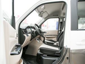 2021����ؔ�� 1.5L ���m�� ǰ�ſ��g