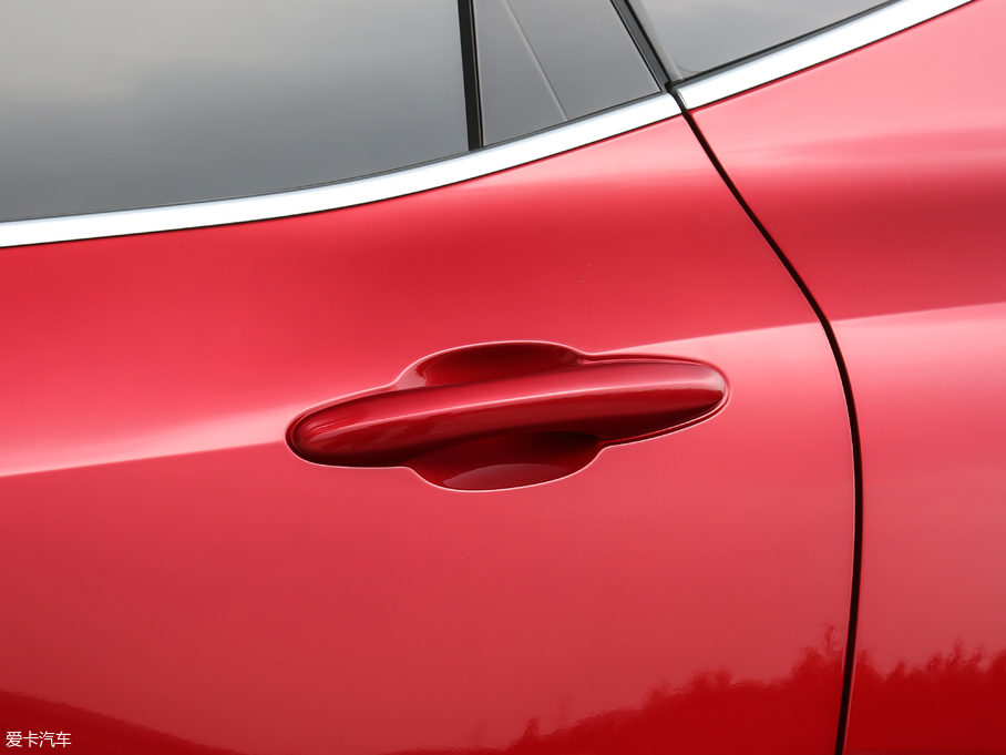 2018κ VV6 2.0T Ş V