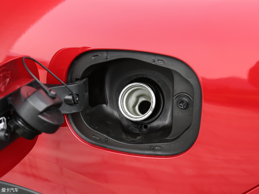 2018κ VV6 2.0T Ş V