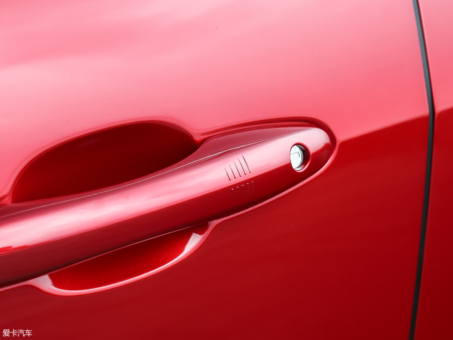 2018κ VV6 2.0T Ş V