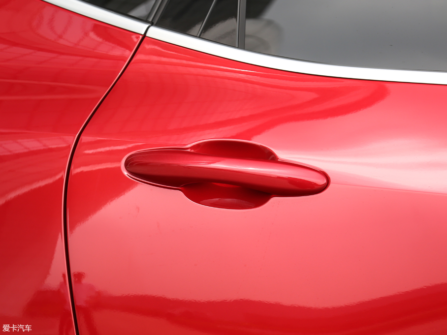 2018κ VV6 2.0T Ş V