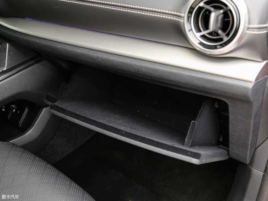 2018κ VV6 2.0T Ş V