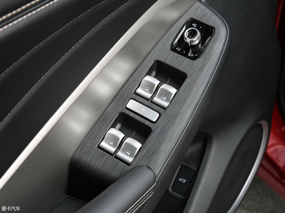 2018κ VV6 2.0T Ş V