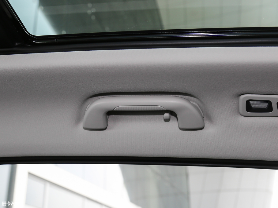 2018κ VV6 2.0T Ş V