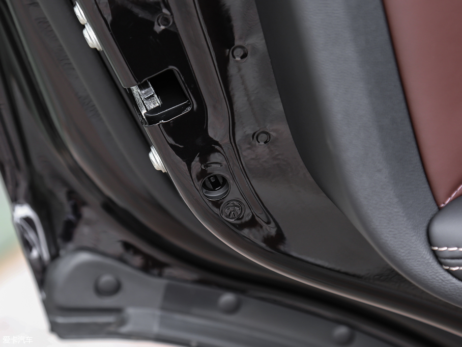 2018κ VV6 2.0T (q)Ş V