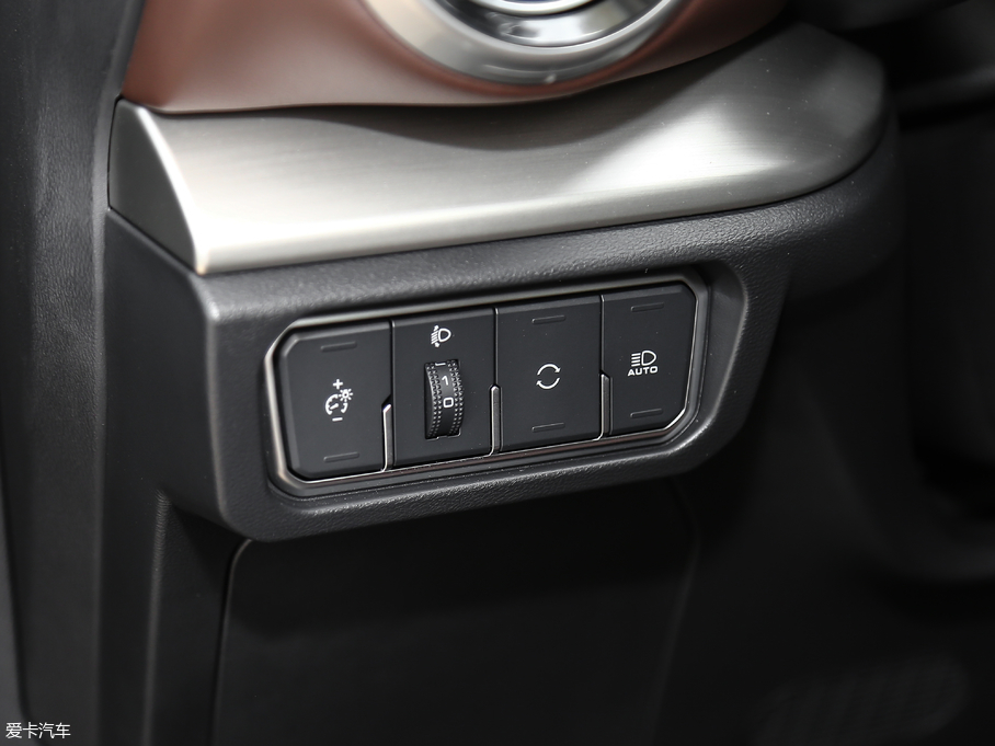 2018κ VV6 2.0T Ş V