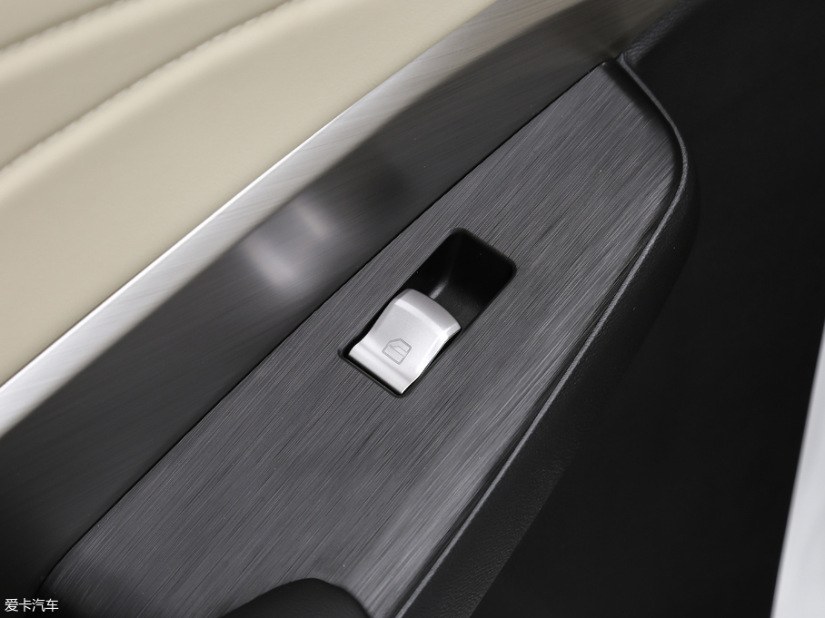 2018κ VV6 2.0T (q)Ş V