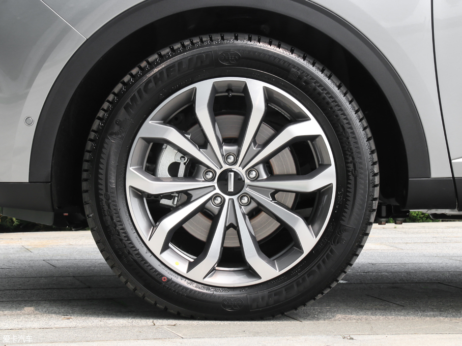 2018κ VV6 2.0T Ş V