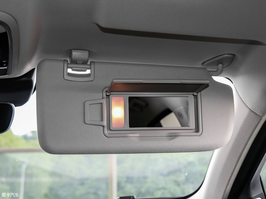 2018κ VV6 2.0T Ş V