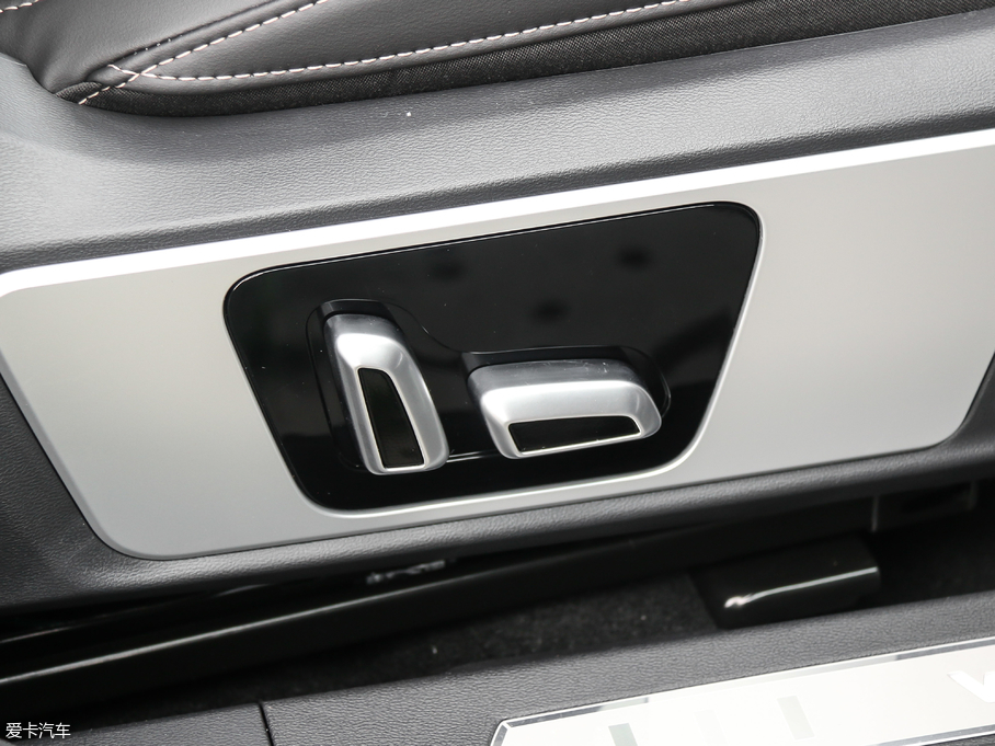 2018κ VV6 2.0T Ş V