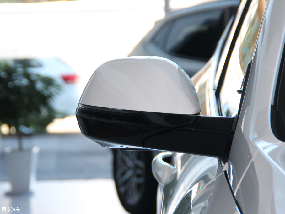 2018κ VV6 2.0T 򌳬 V