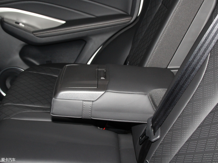 2018κ VV6 2.0T 򌳬 V