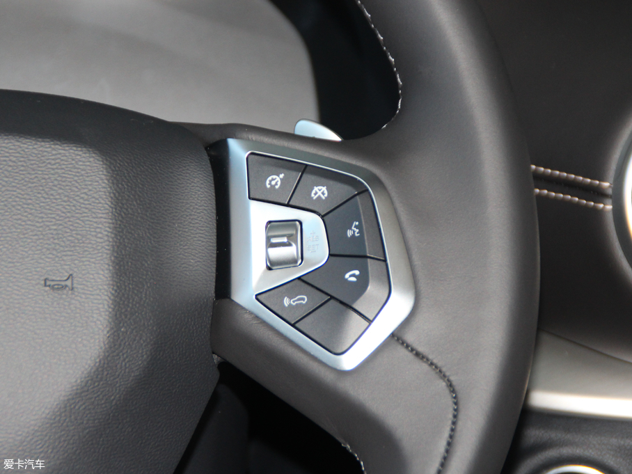 2018κ VV6 2.0T 򌳬 V