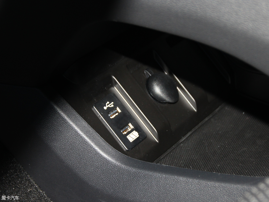 2018κ VV6 2.0T 򌳬 V