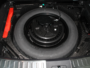 2018款2.0T 两驱超豪型 国V 备胎