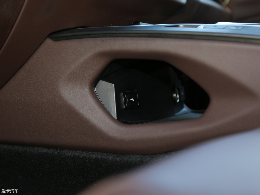 2019κ VV7  2.0T Ş V