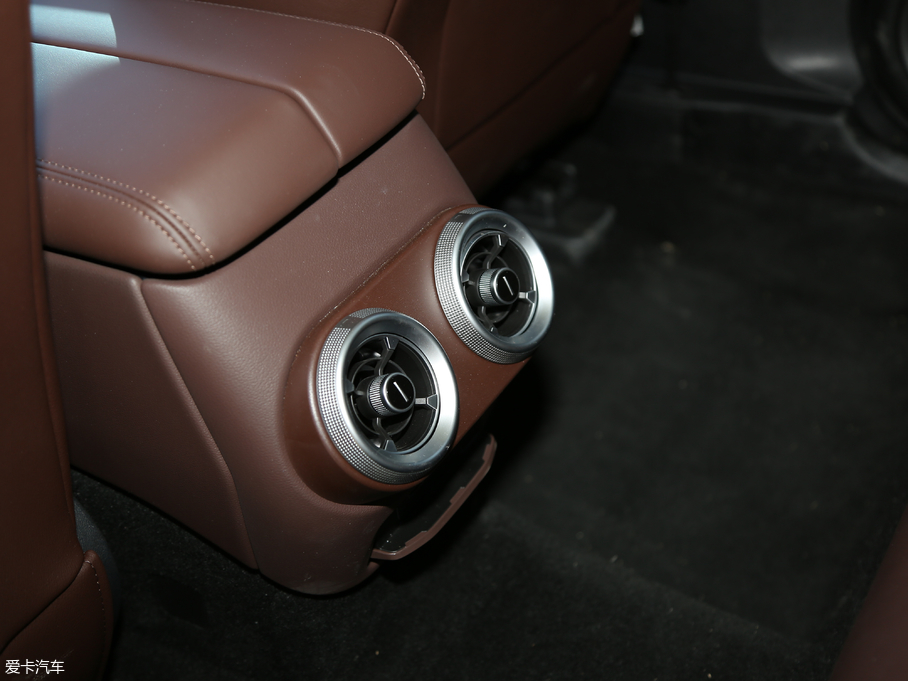 2019κ VV7  2.0T Ş V