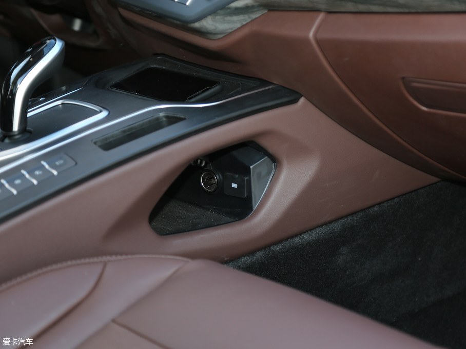 2019κ VV7  2.0T Ş V