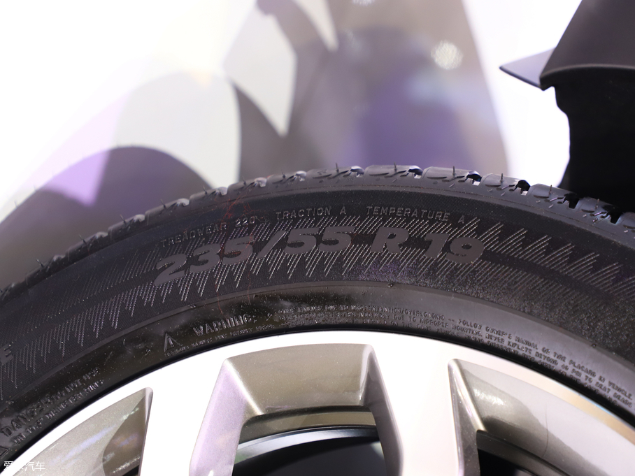 2019��κ�� VV6 Collie���а�