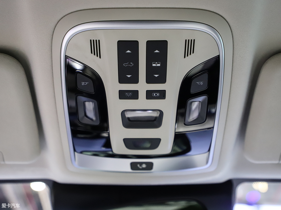 2019��κ�� VV6 Collie���а�