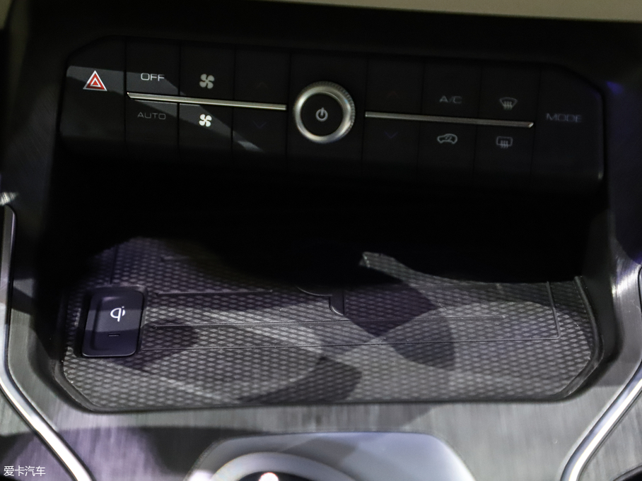 2019��κ�� VV6 Collie���а�