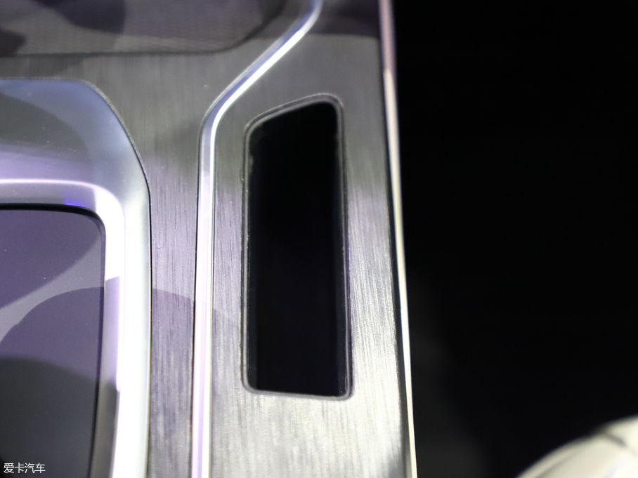 2019��κ�� VV6 Collie���а�